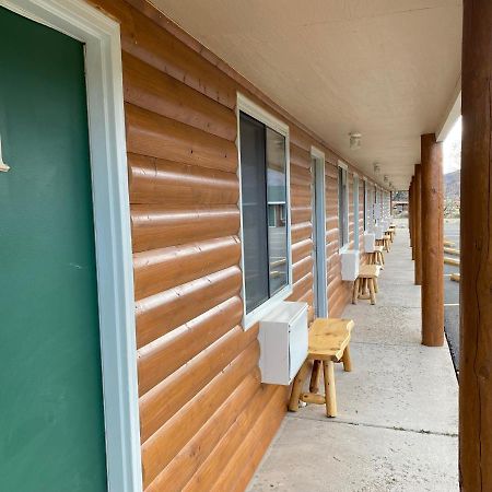 Green Creek Inn And Rv Park วาพิทิ ภายนอก รูปภาพ
