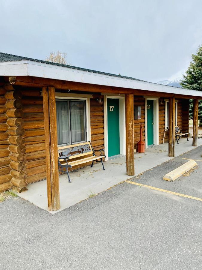Green Creek Inn And Rv Park วาพิทิ ภายนอก รูปภาพ
