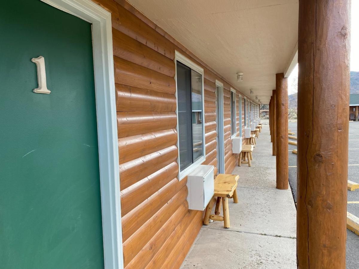 Green Creek Inn And Rv Park วาพิทิ ภายนอก รูปภาพ