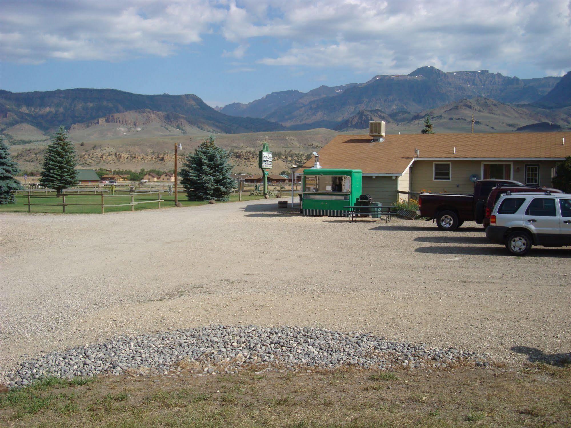 Green Creek Inn And Rv Park วาพิทิ ภายนอก รูปภาพ