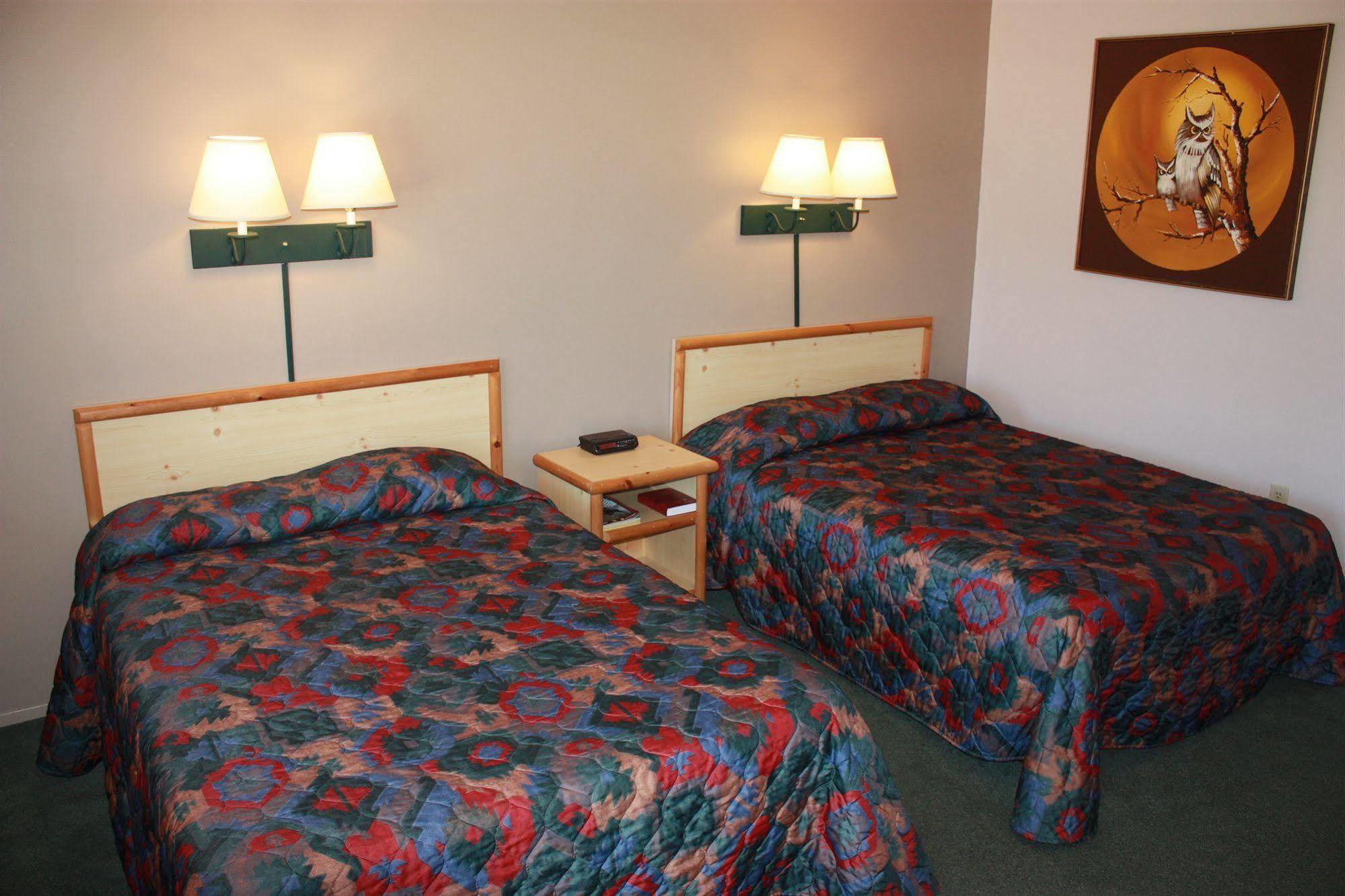 Green Creek Inn And Rv Park วาพิทิ ภายนอก รูปภาพ